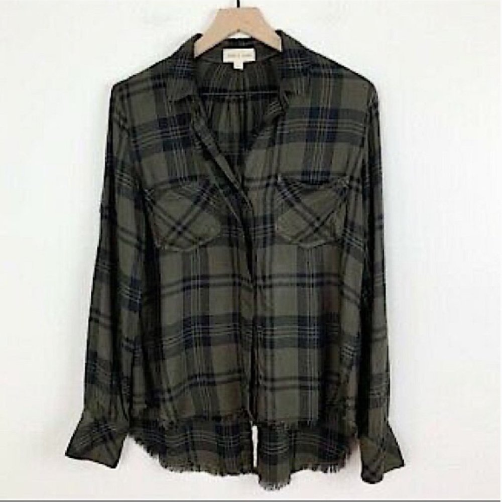 cloth & stone plaid raw edge button down high low shirt size M